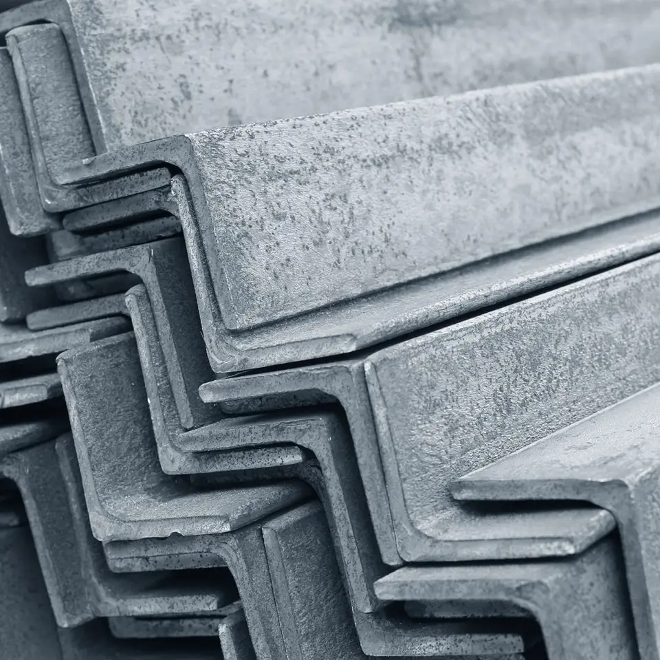 Cornier galvanizat 23,5×23,5